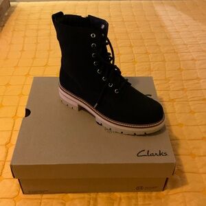 Clarks boots 8.5 suede